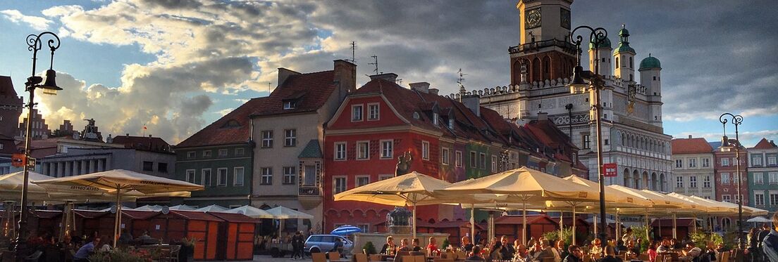 Poznan Marktplatz. Image by Anna from Pixabay